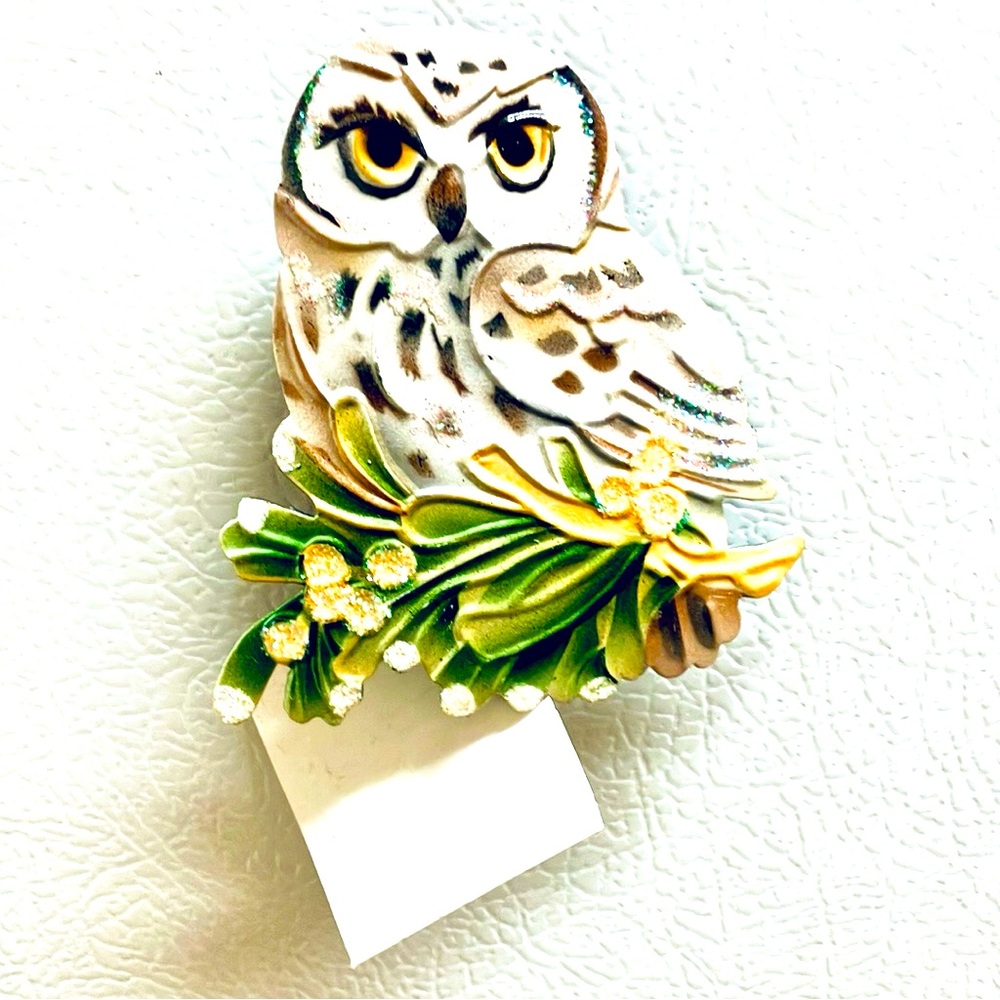 Snowy Owl Glitter Magnet